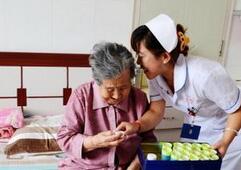 老年癫痫患者早期会出现的症状有什么